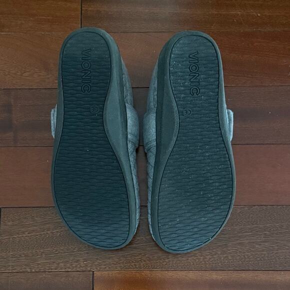 Vionic Jackie Quilted Flannel Slippers Women 9 Light Grey Comfort Adjustable - Picture 6 of 8